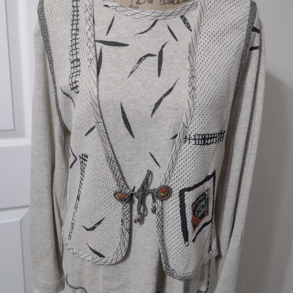 Vintage Kd. Spring Long Sleeved Top w/vest